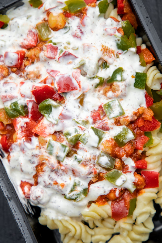 4. Quorn Chilli, Fusilli Pasta, Mixed Peppers, Tzatziki Sauce