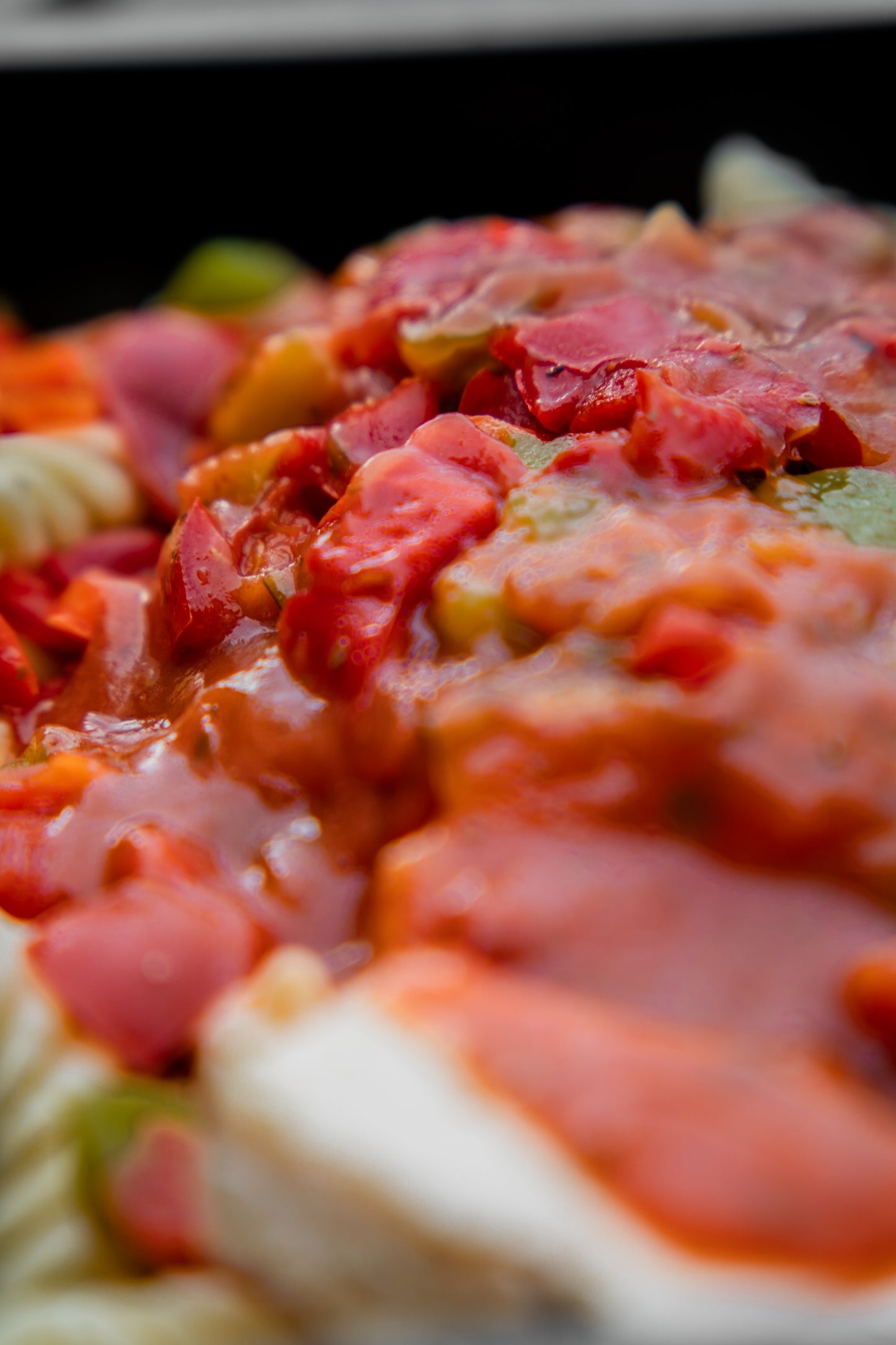 1. Chicken Breast, Fusilli Pasta, Mixed Peppers, Italian Sauce