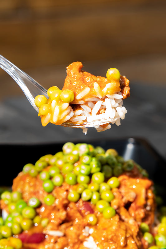 5. Beef Chill-Con-Carne,  Basmati Rice, Garden Peas, Piri Piri Sauce